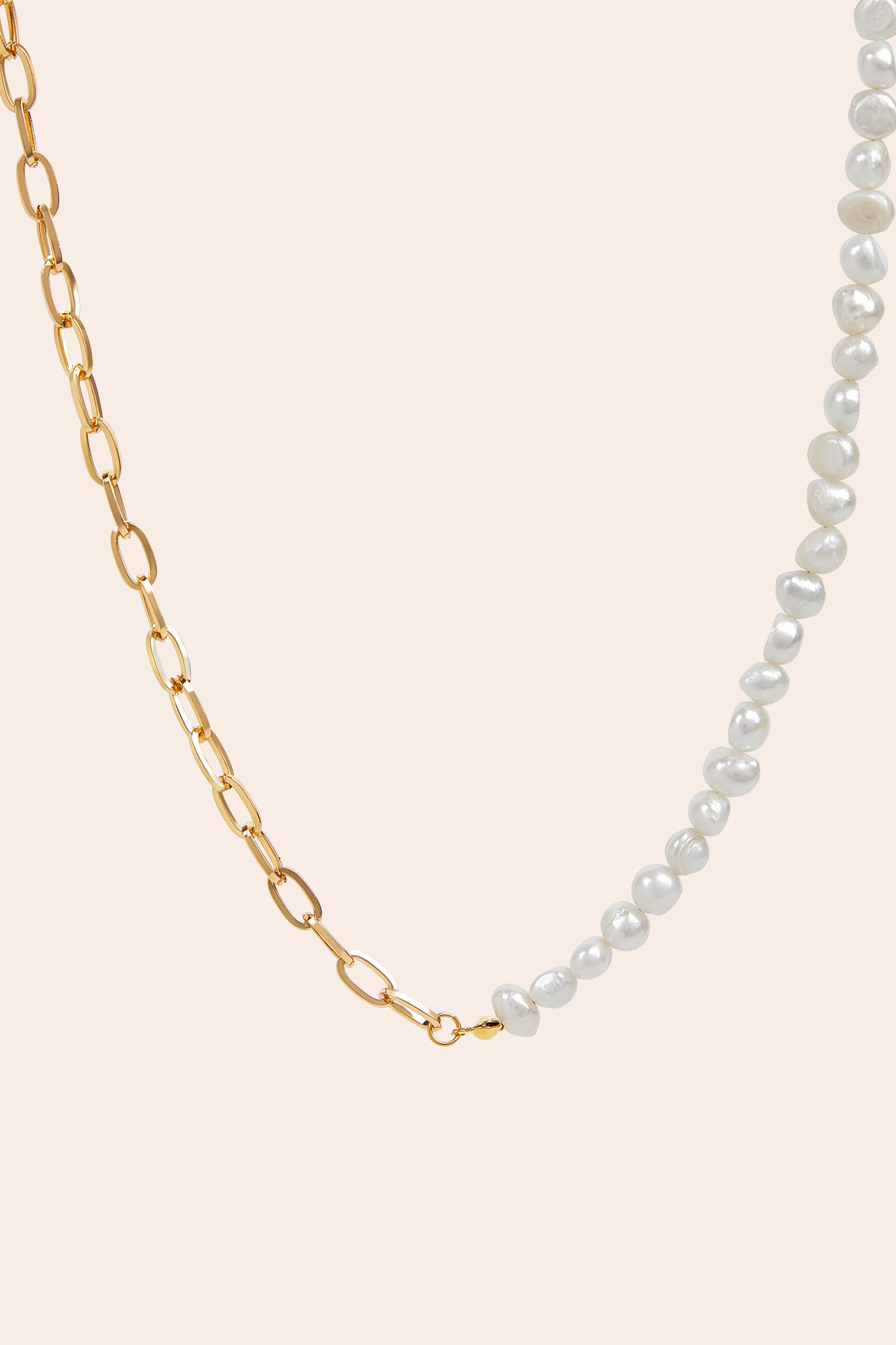 Pearl & Gold Paper Clip Necklace | Petit Moments