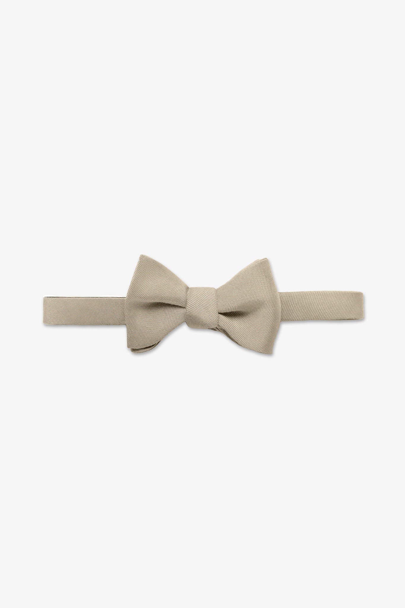 Neutral Champagne Bow Tie for Weddings & Formal Events | Daniel