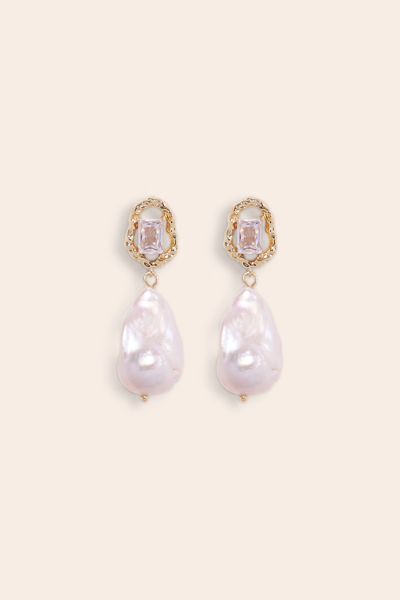 Freshwater Pearl Earrings with Gold Accents | Petit Moments