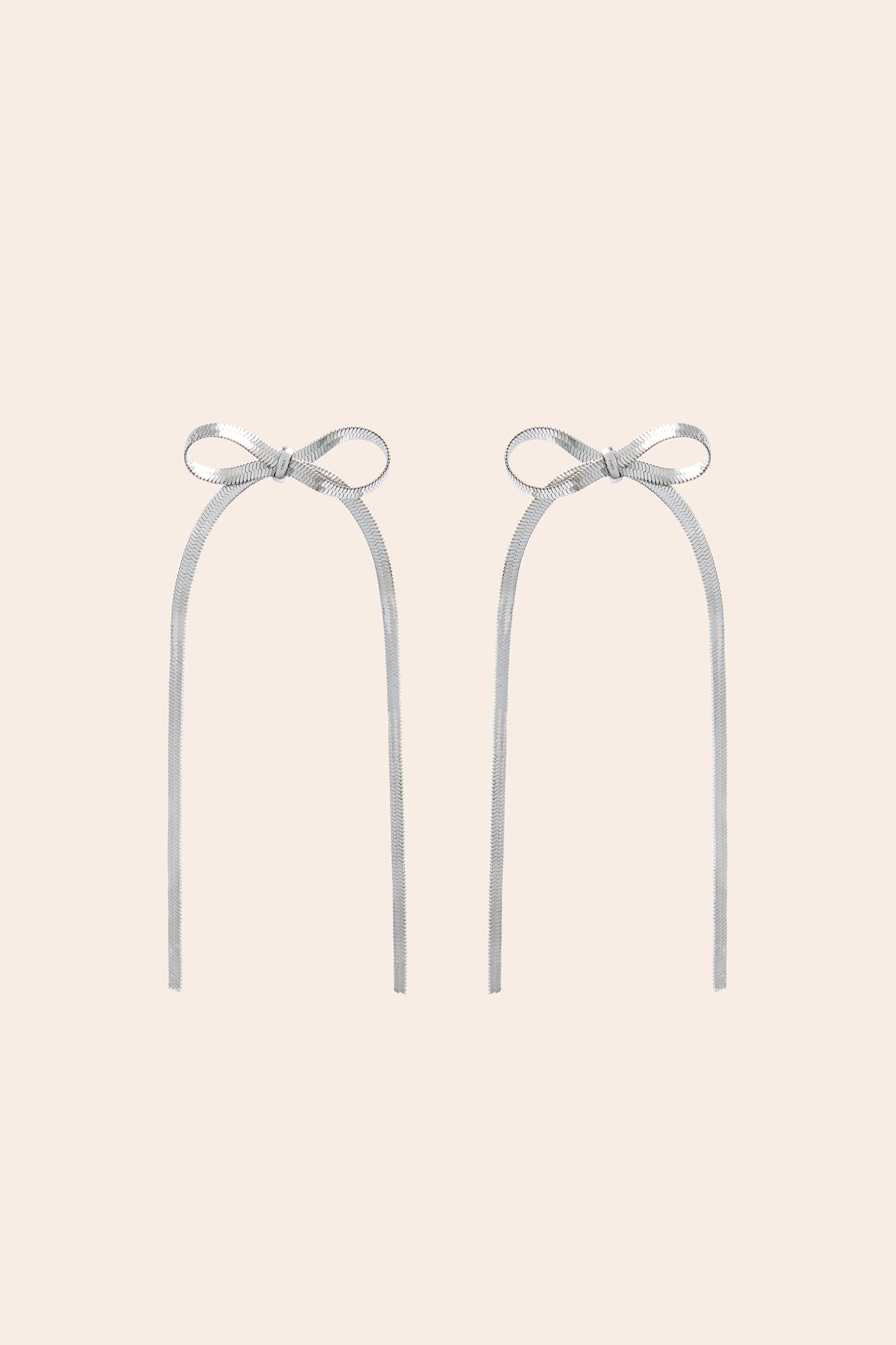 Oversized Bow Earrings in Silver - Herringbone Design | Petit Moments