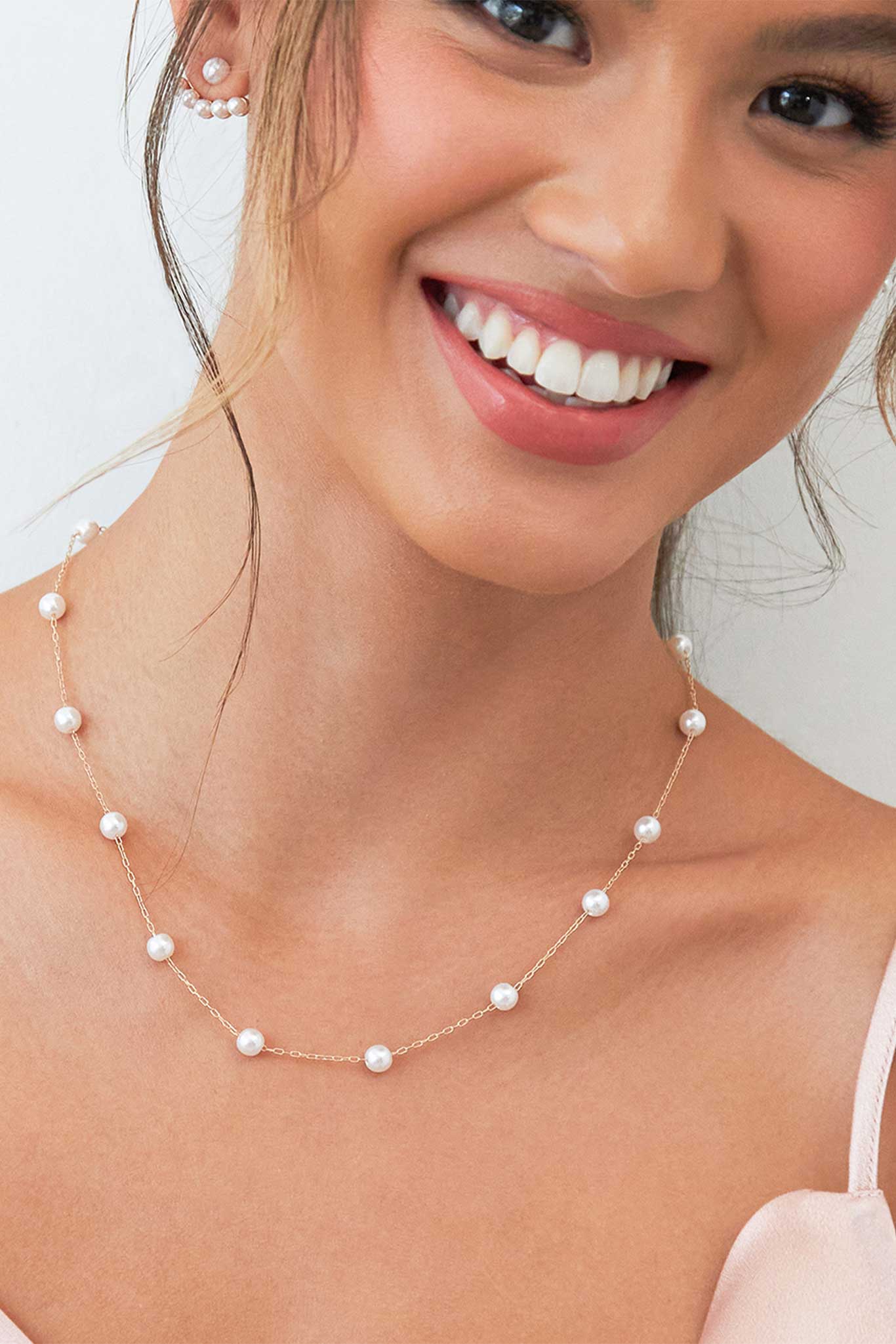 Pearl Necklace for Bridesmaids & Holidays | Bowery
